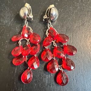 ONE PRE-OWNED PAIR OF 3” SILVERTONE AND RED BEADS DANGLE CLIP ON EARRINGS CTM1